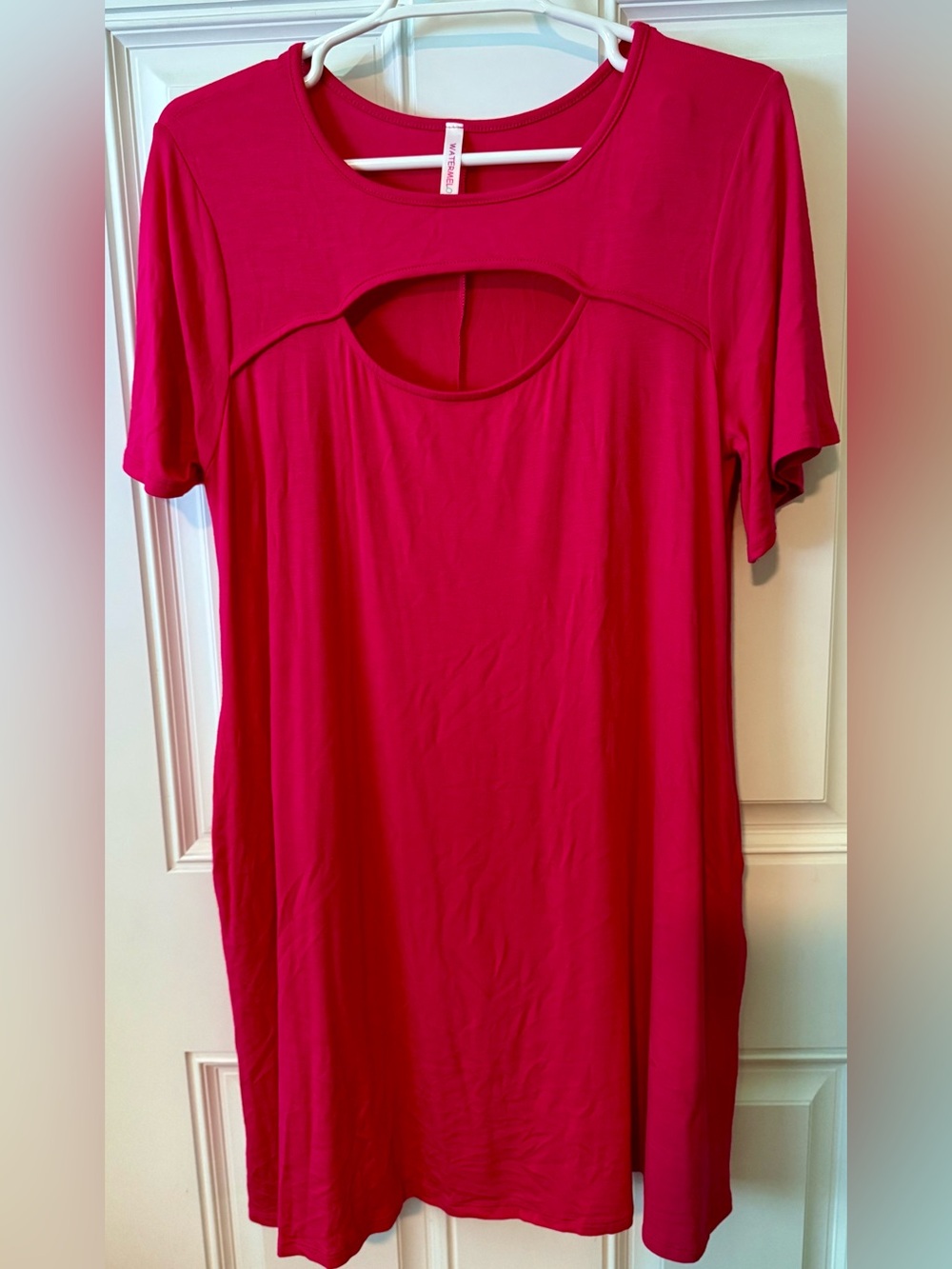 Women’s Fuchsia Cutout Short Sleeve Tunic